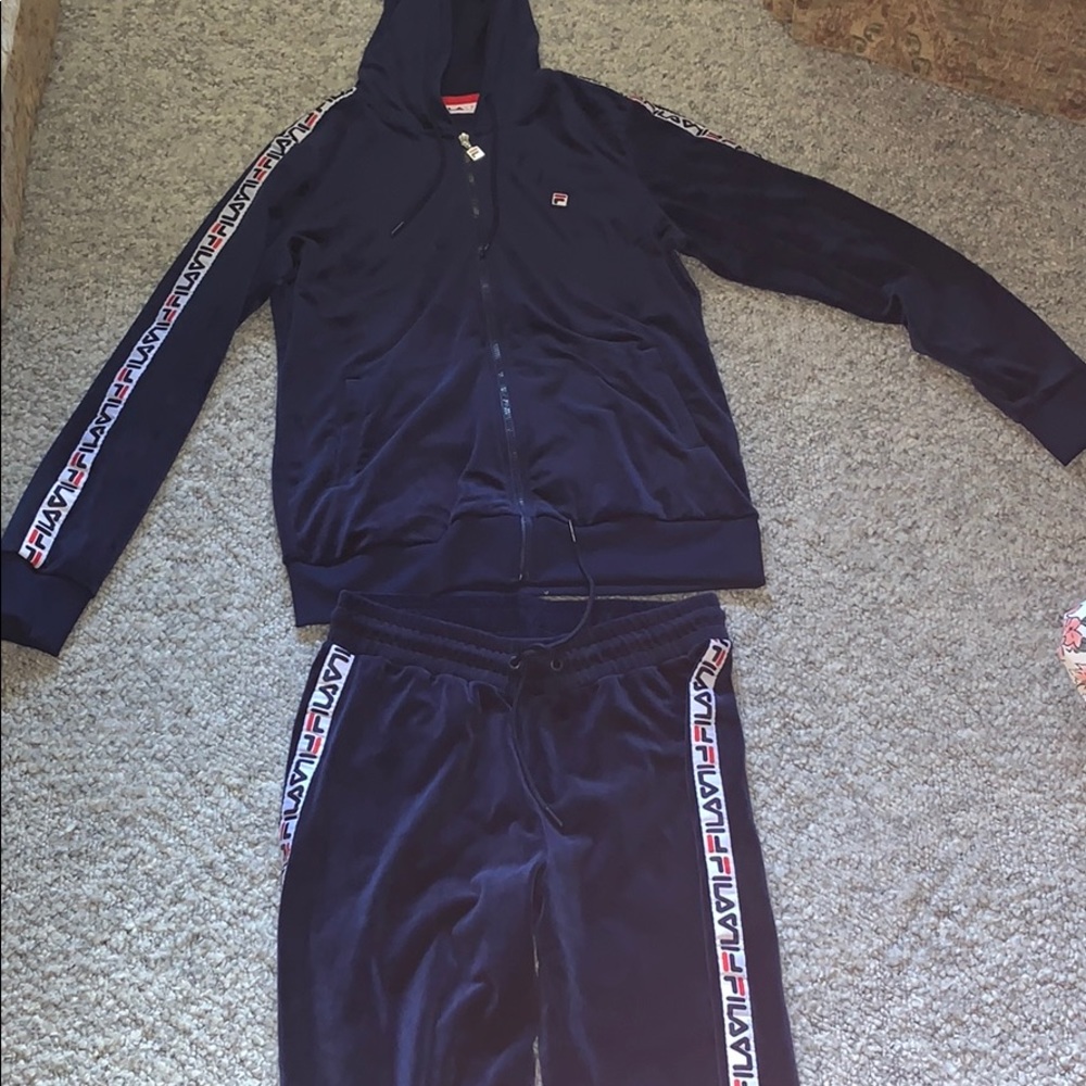 Fila Sweatsuit Set (Hoodie & Pants) Medium